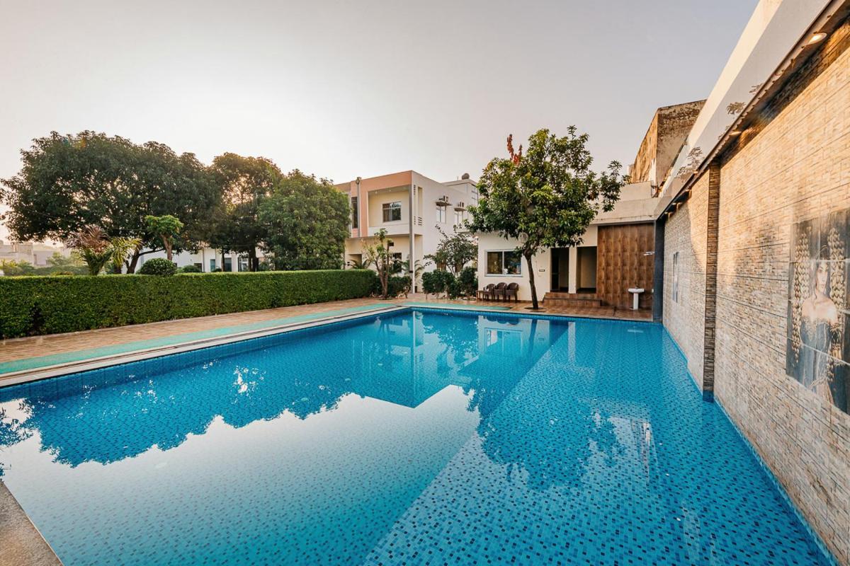 פושקאר Aditya Palace מראה חיצוני תמונה