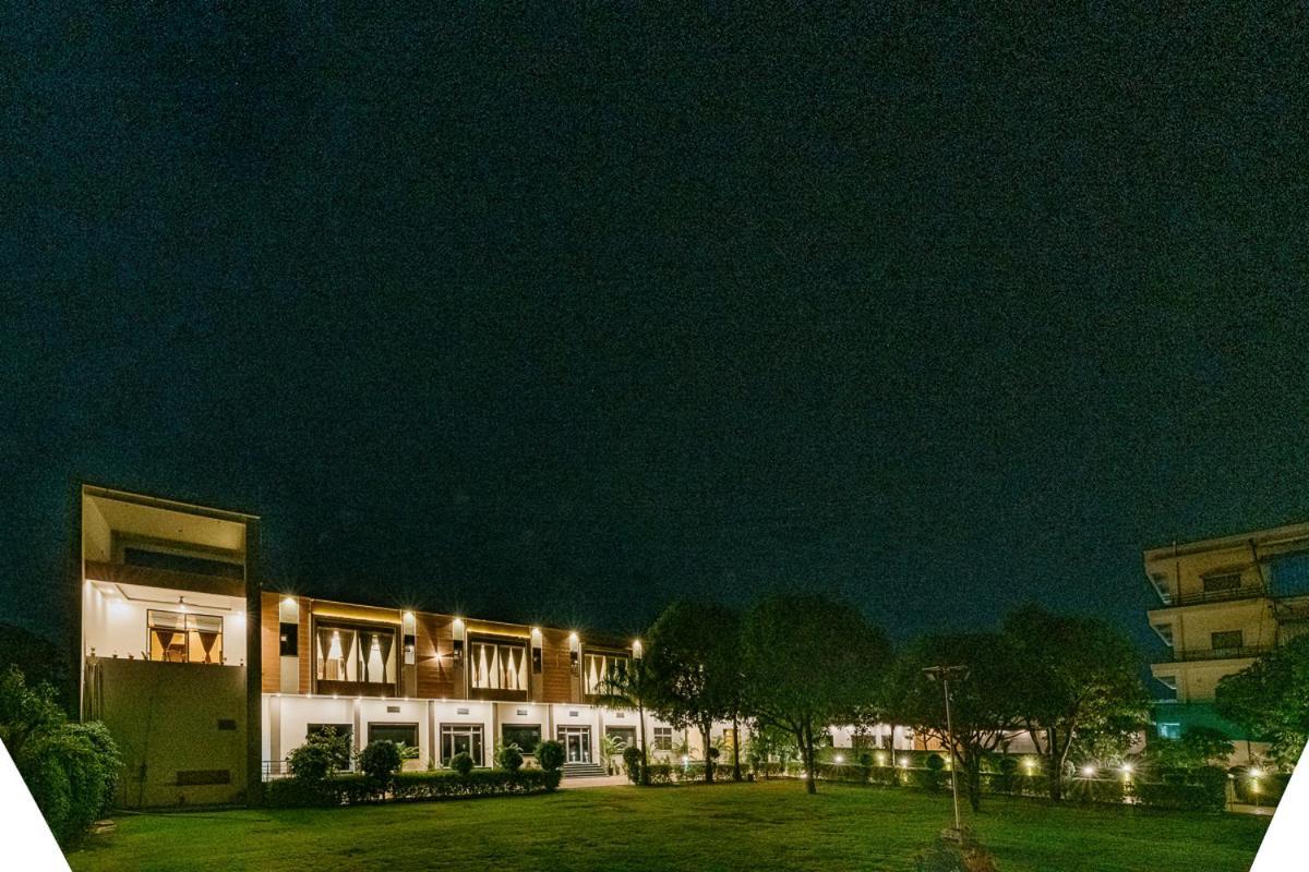 פושקאר Aditya Palace מראה חיצוני תמונה